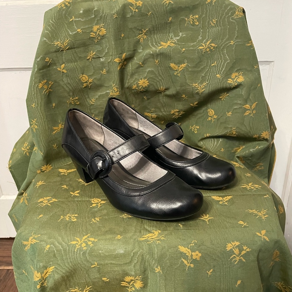 Life Stride Rozz Mary Jane Pumps